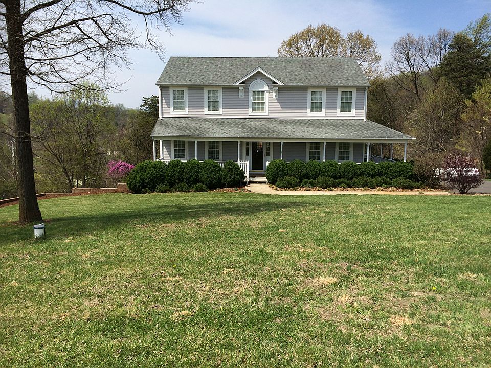 1st image of 204 Kings Grant Dr