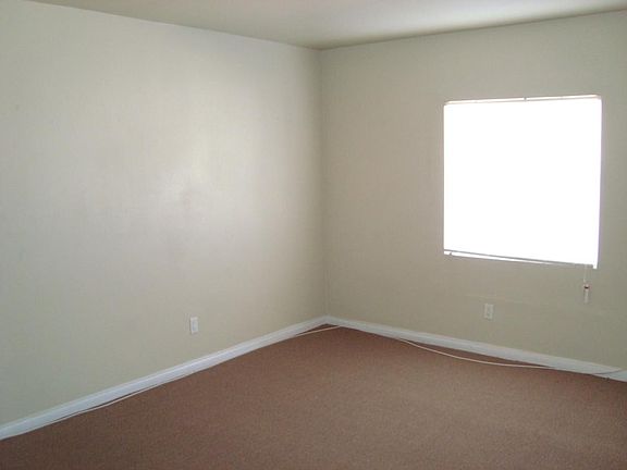 3rd image of 937 Magnolia Ave