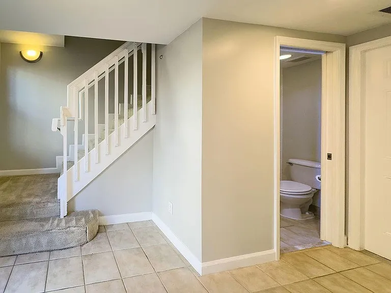 2322 Vintage Dr — Photo 16
