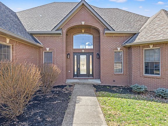 2nd image of 233 Bay Colony Ct