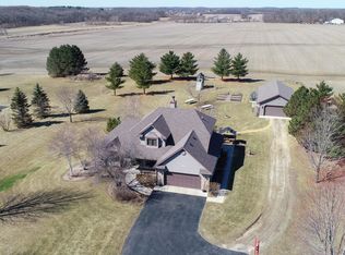 3820 Jacobs Rd, Waterford, WI 53185