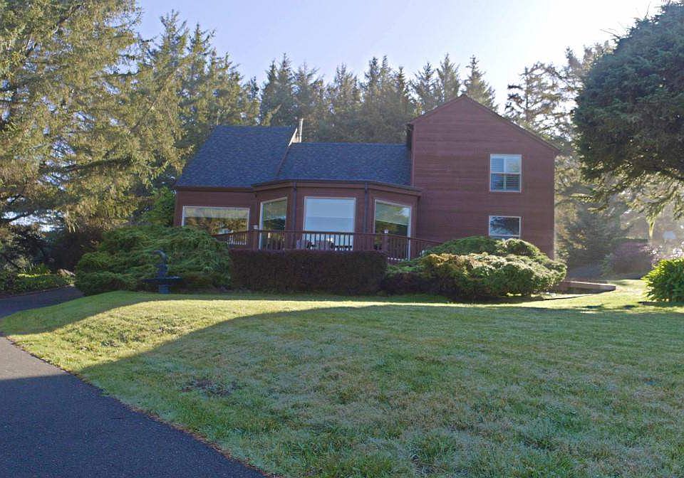 1st image of 900 Pebble Beach Dr