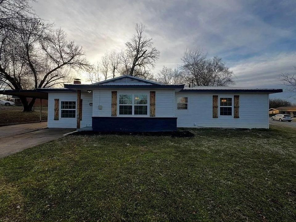 1st image of 2430 Cypress Dr