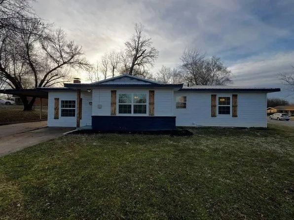 2430 Cypress Dr, Paris, TX 75460