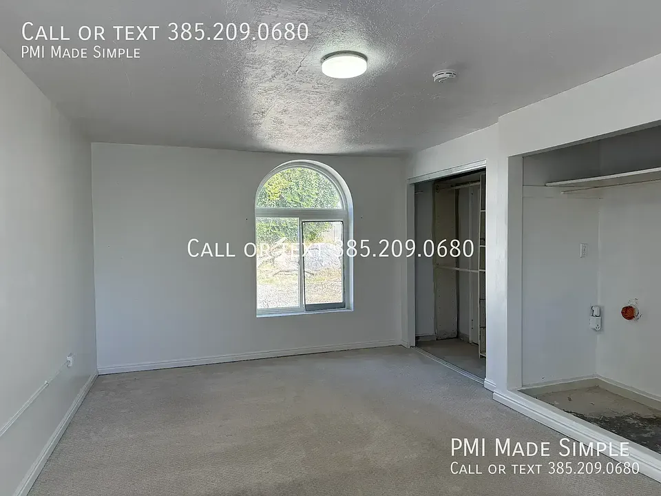 4233 S Holladay Blvd #B