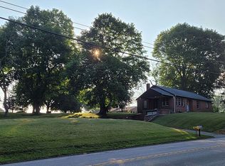 300 Blooming Grove Rd, Hanover, PA 17331