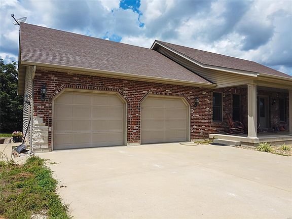 3rd image of 3614 Misty Ln