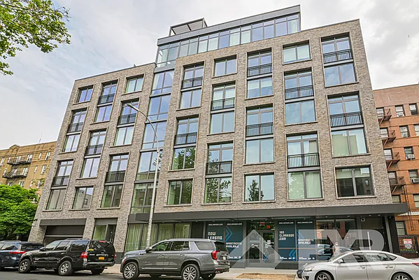 Rented by EXR | media 10