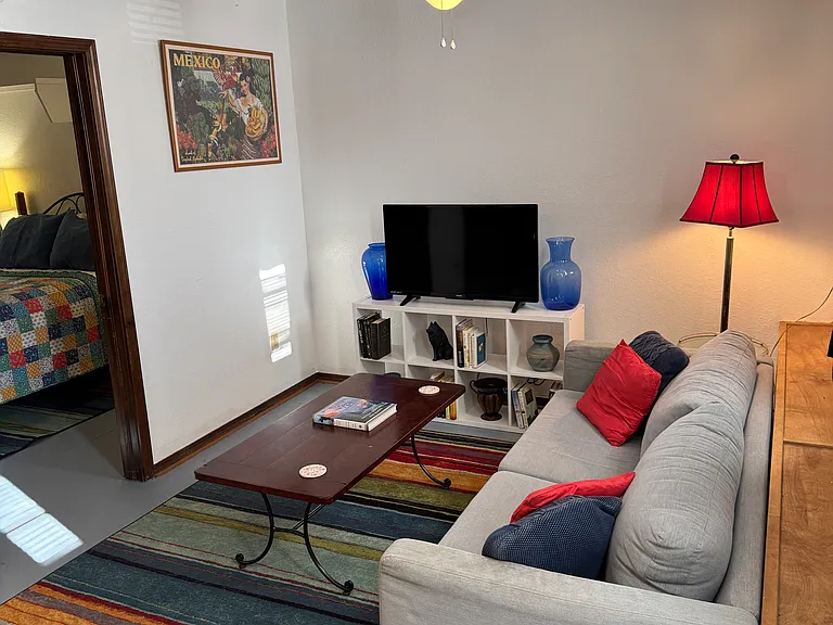 100 W Morgan St — Photo 1
