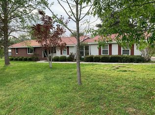209 E Lewis St, Cochran, GA 31014