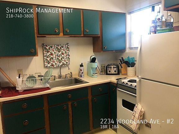 3rd image of 2234 Woodland Ave APT 2