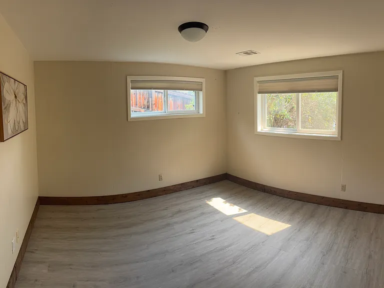 912 S Beech St — Photo 10