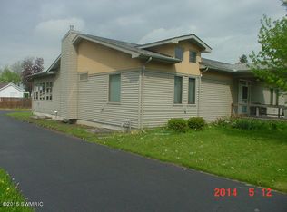 113 S Maple St, Sturgis, MI 49091