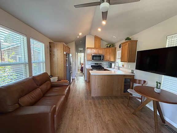 2nd image of 3851 Vacation Village Dr Unit 511