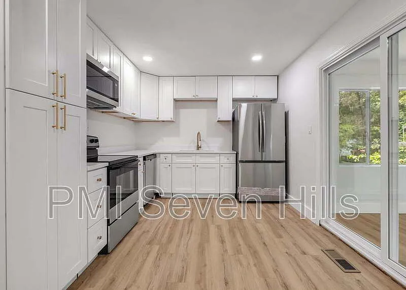 3 bed, 2.0 bath, 1540 sqft, $1,850 — Photo 4