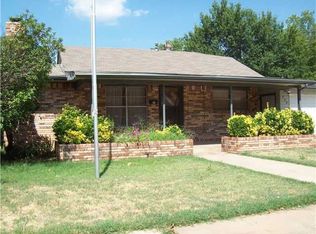 236 S Oak Ave, Shawnee, OK 74801