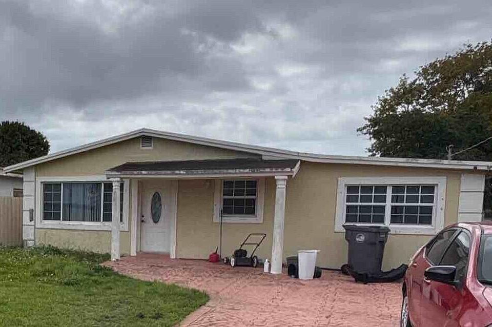 1st image of 4250 SW 24th Street