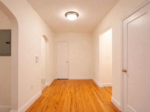 5th image of 470 Pelham Rd APT 1C