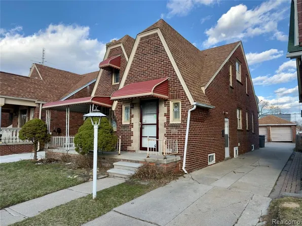 6120 Middlesex St, Dearborn, MI 48126