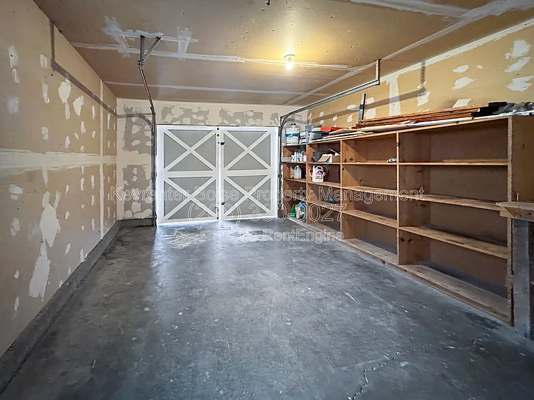 1773 W Victory Rd — Photo 19