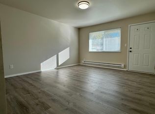 8814 236th St SW #7, Edmonds, WA 98026