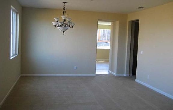 2258 Lucera dining room
