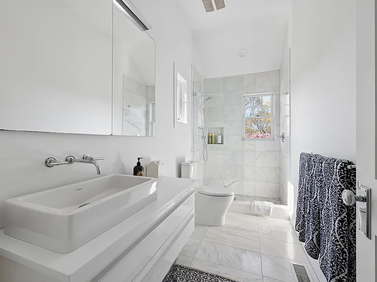 16 Fairway Dr — Photo 20