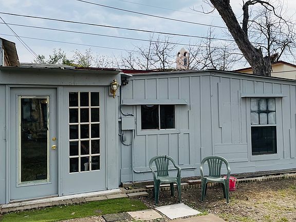3rd image of 130 W Norwood Ct #C