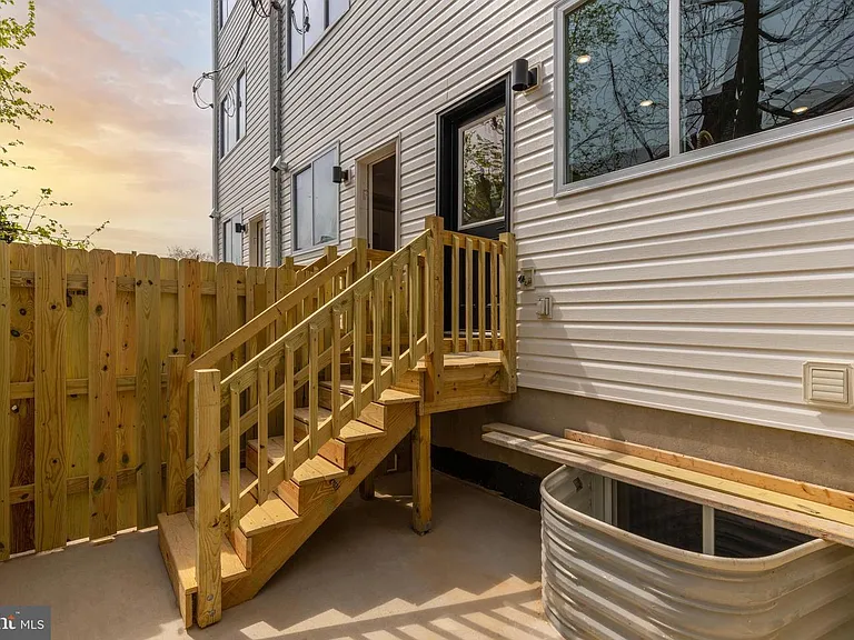 2121 Bellmore St — Photo 19