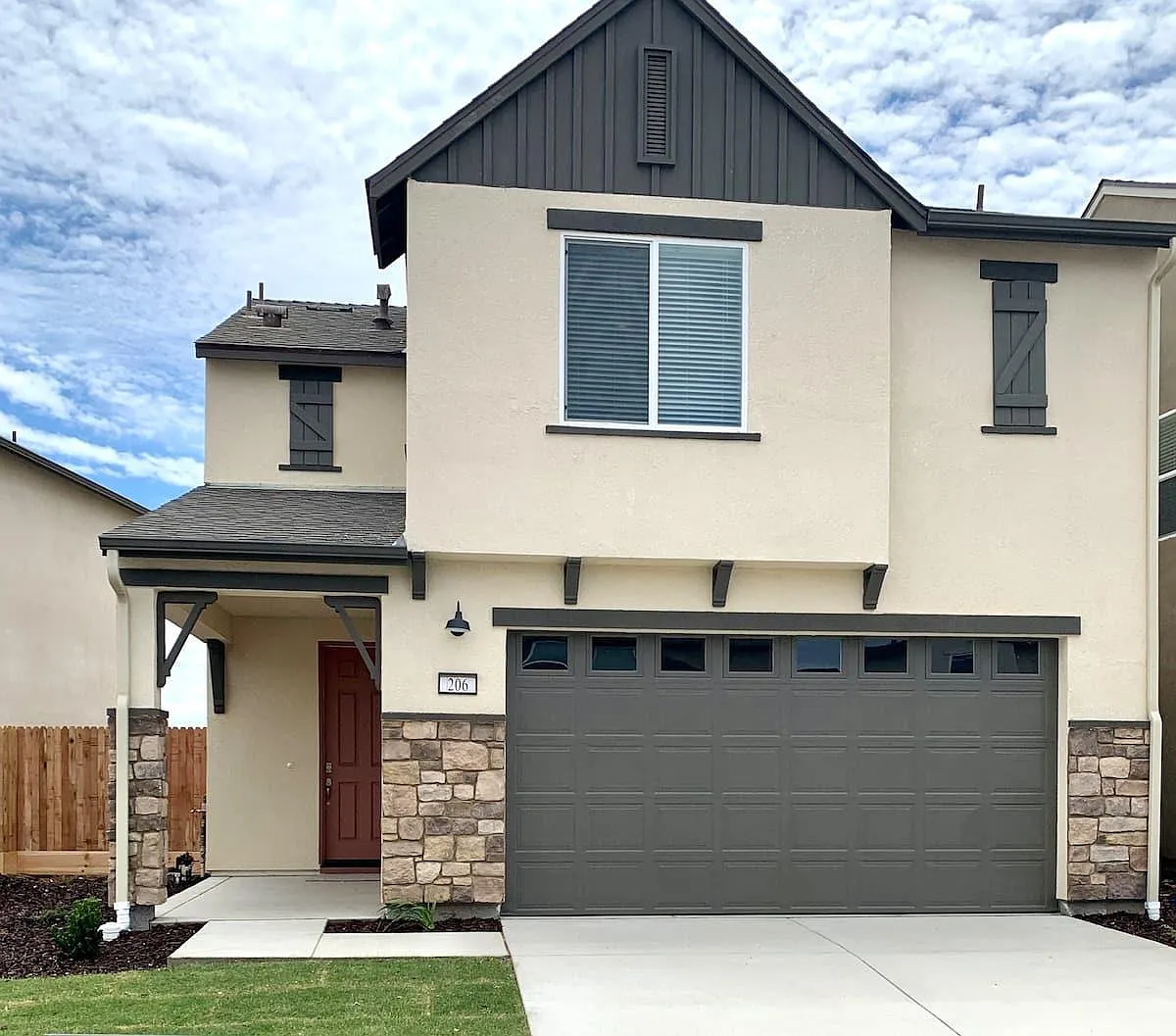 206 Korbel Ave photo 1