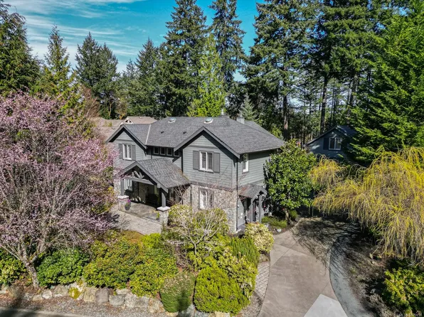 1054 River Rd, Highlands, BC V9B 6K2