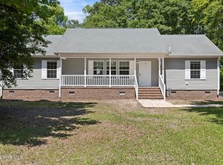 981 Sloop Point Loop Road, Hampstead, NC 28443