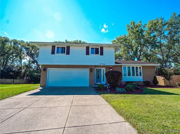 91 Smallwood Dr, West Seneca, NY 14224