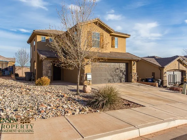 686 N 700 E, Washington, UT 84780