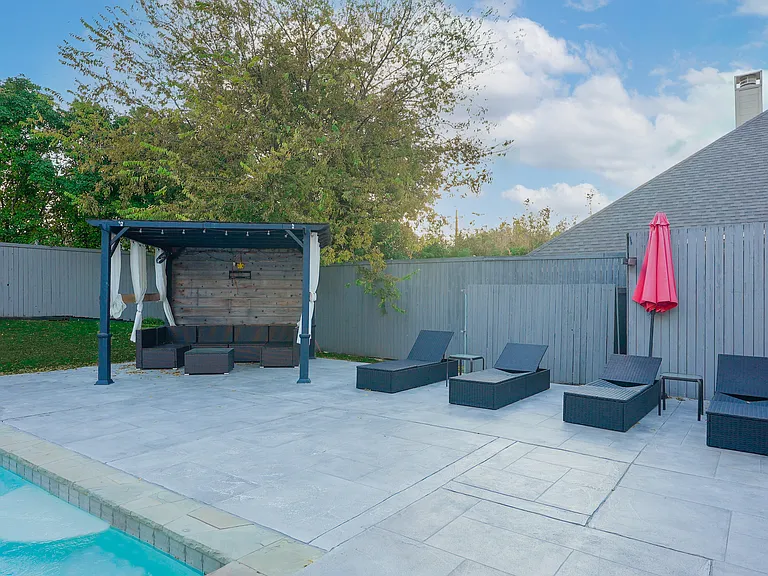 6319 Windmill Cir — Photo 30