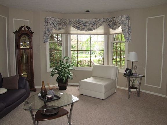 3rd image of 16740 Lucky Bell Ln