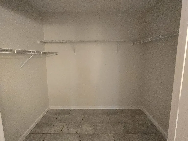 4939 Woodland Ave — Photo 10