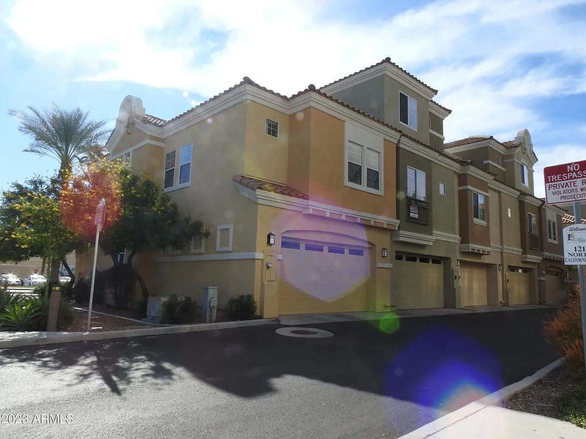 Building Photo - 121 N California St #22