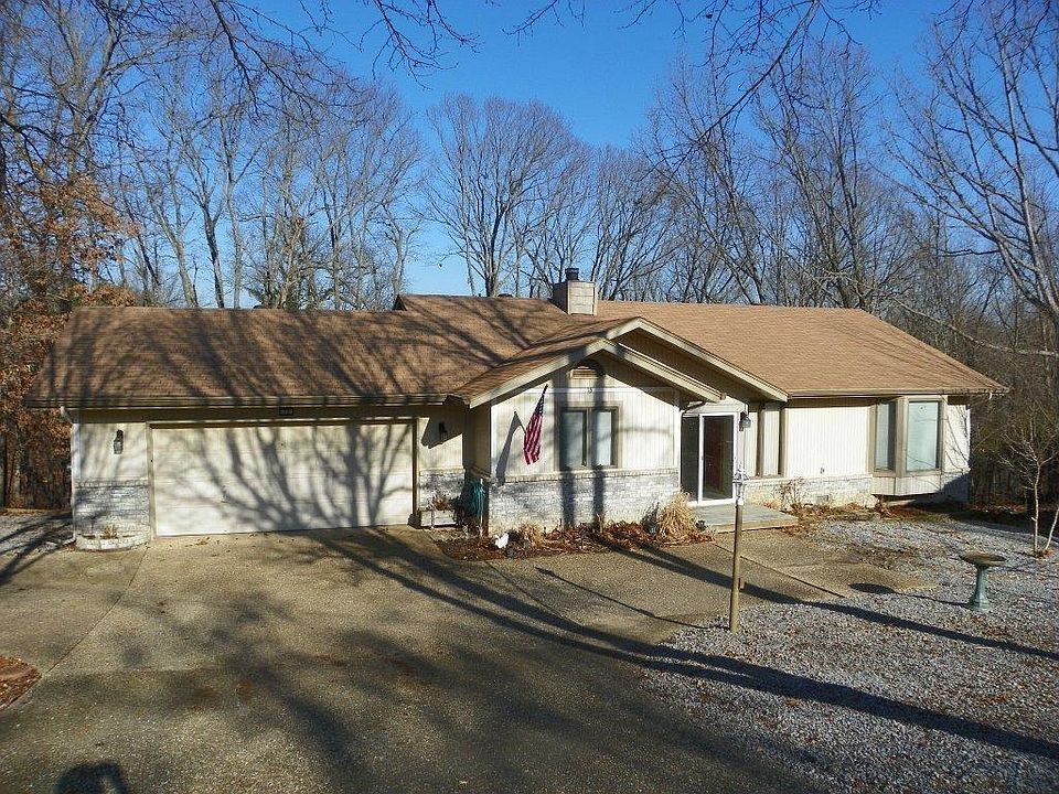1st image of 13 Duxford Cir