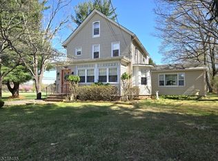 38 North Rd, Chester, NJ 07930