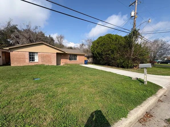 5714 Woodrow St, Texas City, TX 77591