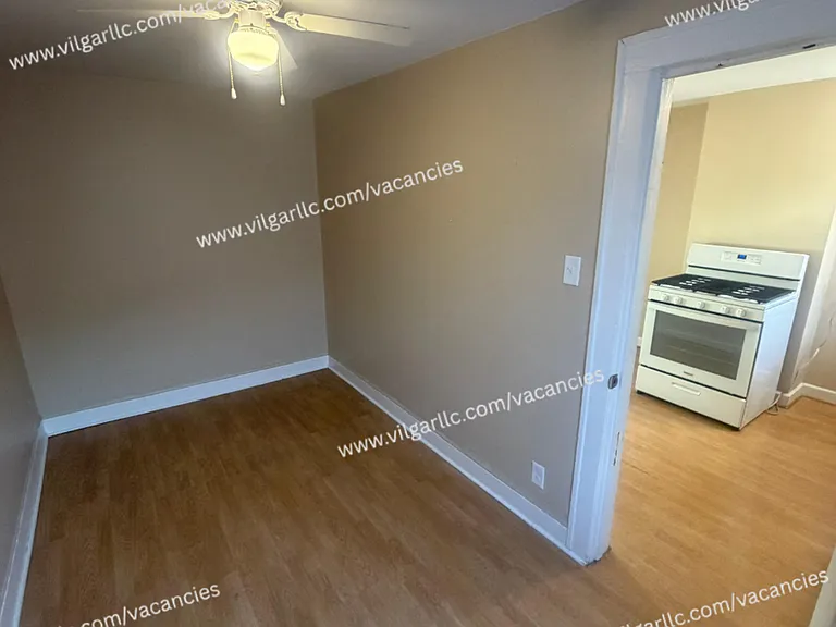 1305 W Fred St — Photo 3