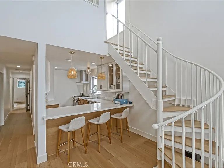 320 Marine Ave — Photo 12