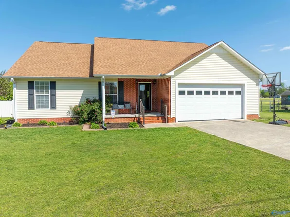 1045 Cove Rd, Southside, AL 35907