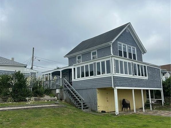 341 Riverside St, Portsmouth, RI 02871
