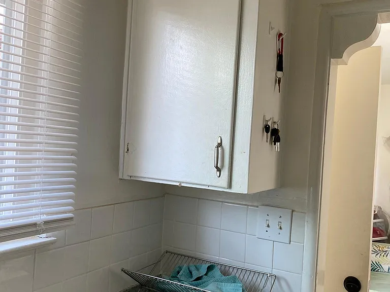 2087 El Camino Real — Photo 8