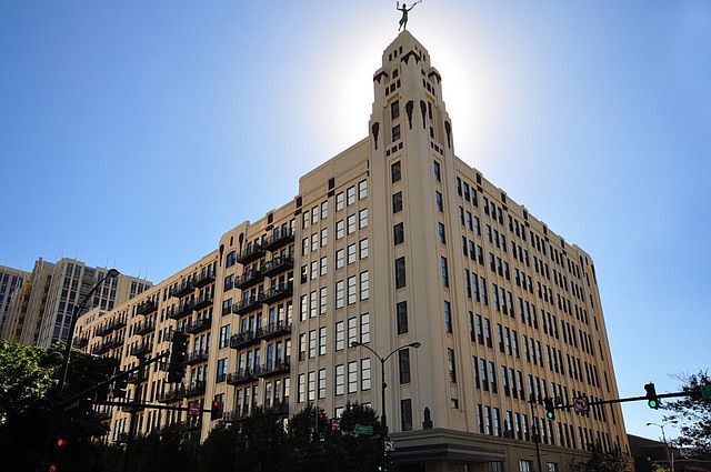 758 N Larrabee St APT 901, Chicago, IL 60654 | Zillow