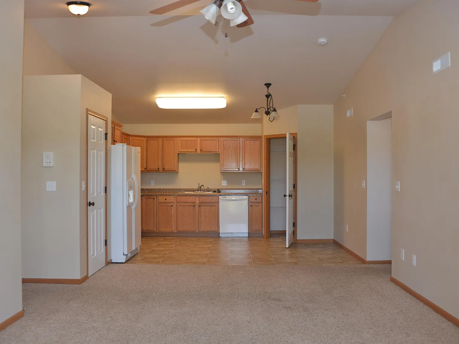 Commerce Park Apartments — Photo 3