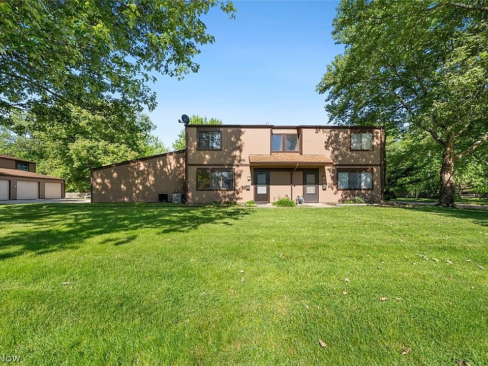 1st image of 9588 Fernwood Dr