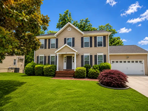 70 Greenhill Ln, Fredericksburg, VA 22405